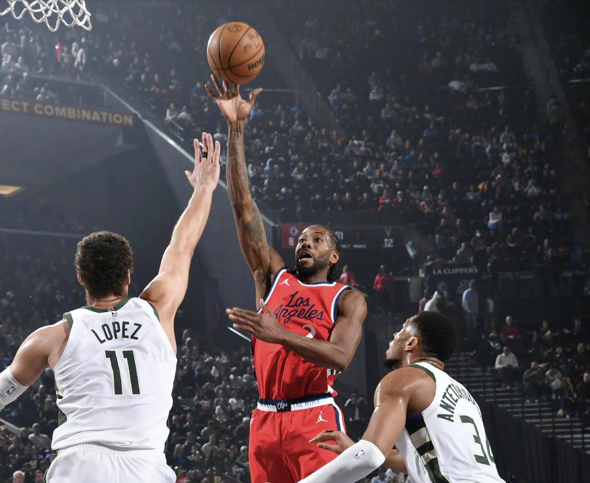 九游APP下载-关于莱万多夫斯基连续二十场比赛得分超过表现优异，雄鹿不断突破！的信息-九游APP下载