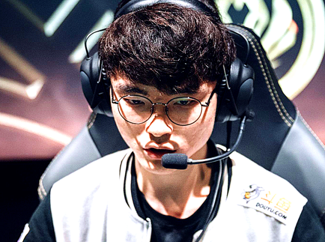 九游-Faker迎来二十赛季出色发挥，日本队观众热烈欢呼！-九游