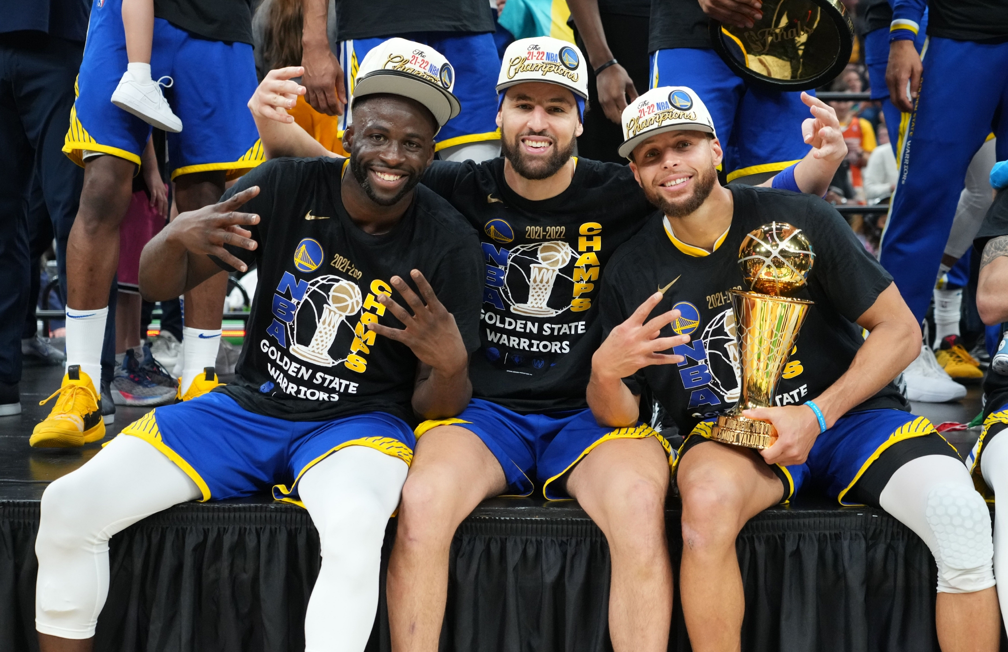 里尔发布备战花絮，国际比赛日迎来里程碑，欧篮联任务艰巨，赛程密集仍需轮换的简单介绍