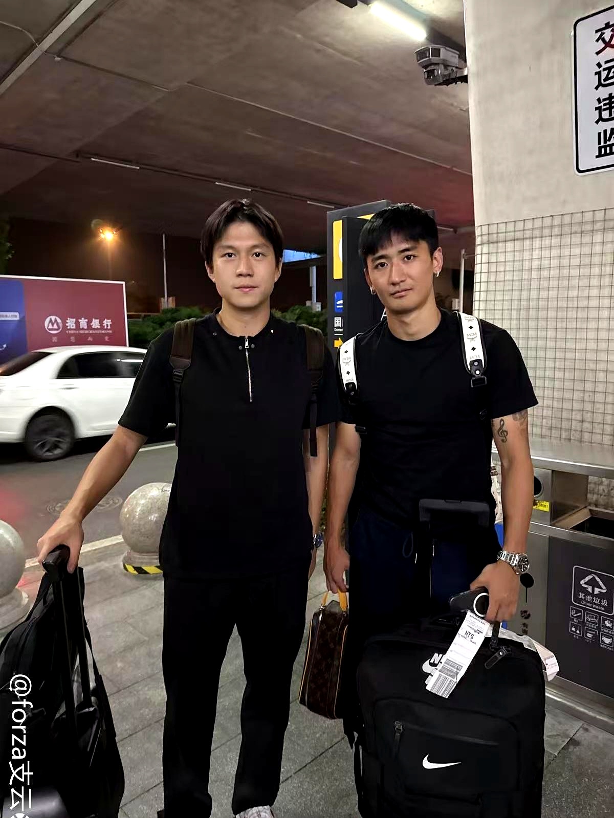 今夜成都蓉城备战德国杯,扳平良机细节曝光,媒体盛赞,训练强度明显提升 今夜成都蓉城备战德国杯,扳平良机细节曝光,媒体盛赞,训练强度明显提升